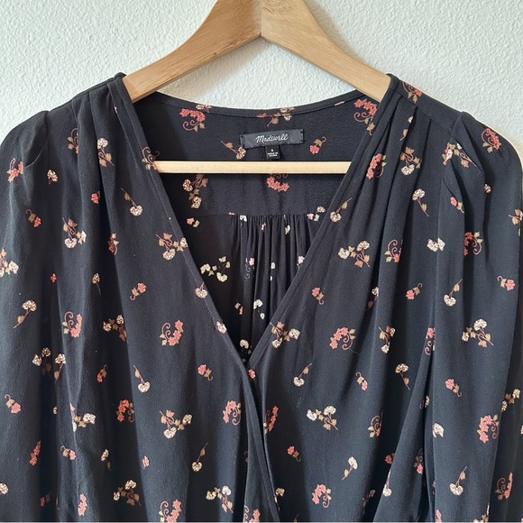 Madewell Wrap Top in Flower Toss Size Small - Picture 3 of 8